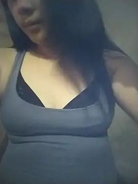 sweet bella16 online show from October 10, 2025, 8:24 am