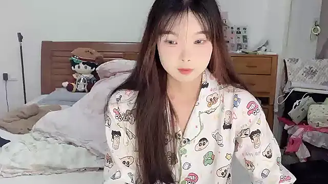 Akong11 online show from October 2, 2025, 6:26 pm