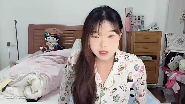 Akong11 online show from October 3, 2025, 6:27 pm