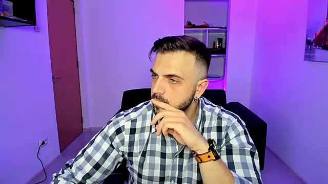 Snapshot of Jace_Thorne chatting on November 17, 2025, 6:46 pm Jace Thorne online show from November 17, 2025, 6:46 pm