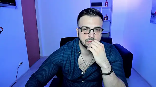 Snapshot of Jace_Thorne chatting on November 21, 2025, 8:18 pm Jace Thorne online show from November 21, 2025, 8:18 pm