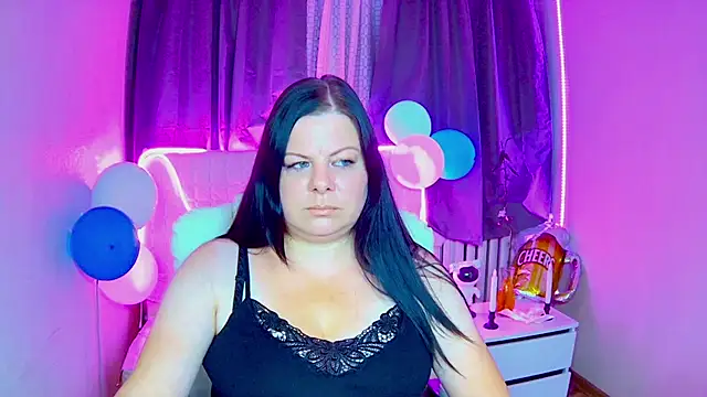 Snapshot of BritneyRaine chatting on September 30, 2025, 12:21 pm BritneyRaine online show from September 30, 2025, 12:21 pm