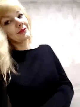 Snapshot of AliceSwan1122 chatting on October 3, 2025, 2:36 pm AliceSwan1122 online show from October 3, 2025, 2:36 pm