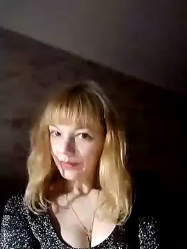 Snapshot of AliceSwan1122 chatting on October 18, 2025, 9:04 pm AliceSwan1122 online show from October 18, 2025, 9:04 pm