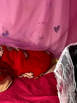 Snapshot of Moon_pusy chatting on October 3, 2025, 4:37 pm Moon pusy online show from October 3, 2025, 4:37 pm