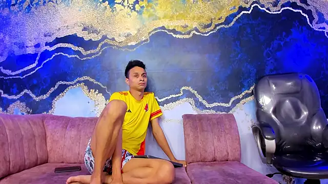 Juicy Creww online show from November 14, 2025, 10:14 am