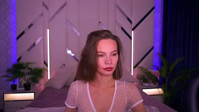 Snapshot of ShyySiren chatting on December 4, 2025, 8:45 am ShyySiren online show from December 4, 2025, 8:45 am