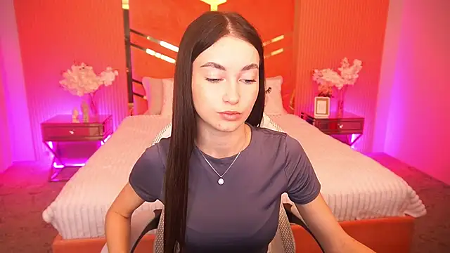 CherryyLulu online show from November 4, 2025, 8:24 am