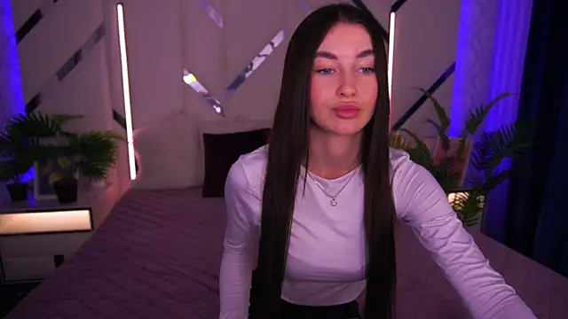 CherryyLulu online show from December 5, 2025, 10:24 am