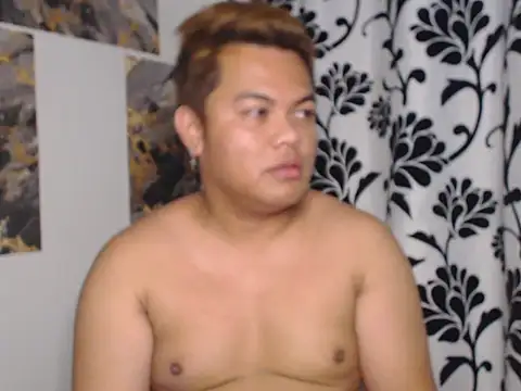 Snapshot of Gayasianzowe chatting on September 17, 2025, 4:03 am Gayasianzowe online show from September 17, 2025, 4:03 am