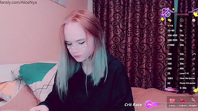 Snapshot of AliceNya_cute chatting on October 6, 2025, 4:21 am AliceNya cute online show from October 6, 2025, 4:21 am