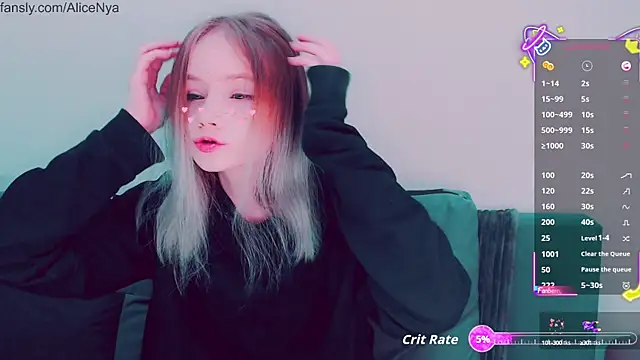 Snapshot of AliceNya_cute chatting on October 15, 2025, 4:34 am AliceNya cute online show from October 15, 2025, 4:34 am