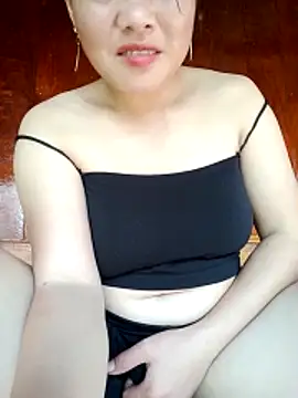 Snapshot of emilyzz chatting on October 17, 2025, 2:26 am emilyzz online show from October 17, 2025, 2:26 am