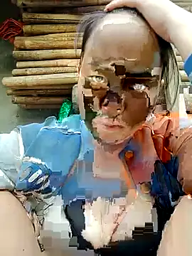 Snapshot of emilyzz chatting on October 26, 2025, 12:05 am emilyzz online show from October 26, 2025, 12:05 am