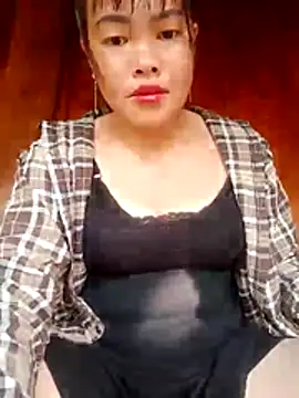 Snapshot of emilyzz chatting on October 27, 2025, 12:58 am emilyzz online show from October 27, 2025, 12:58 am