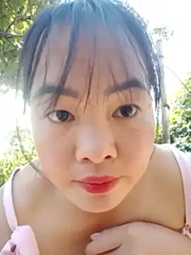 Snapshot of emilyzz chatting on November 29, 2025, 1:19 am emilyzz online show from November 29, 2025, 1:19 am