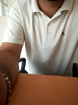 Snapshot of karandeep_Bhagat chatting on October 1, 2025, 5:13 am karandeep Bhagat online show from October 1, 2025, 5:13 am