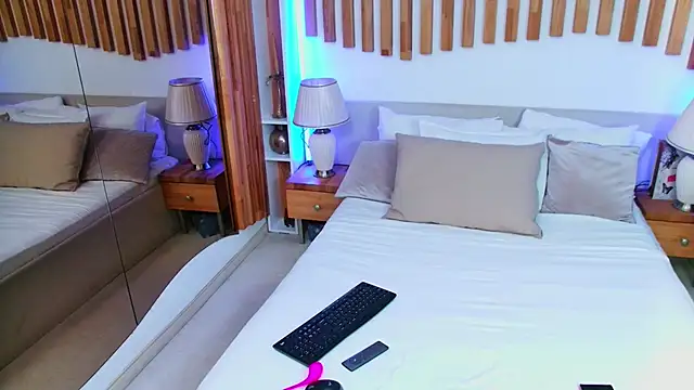 DesireeKeys online show from October 17, 2025, 3:53 am