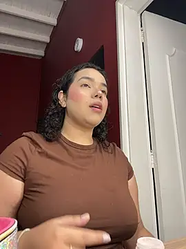 Snapshot of krisstenSantos chatting on October 16, 2025, 11:44 am krisstenSantos online show from October 16, 2025, 11:44 am