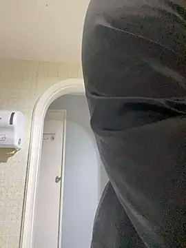 Snapshot of krisstenSantos chatting on November 12, 2025, 11:43 am krisstenSantos online show from November 12, 2025, 11:43 am