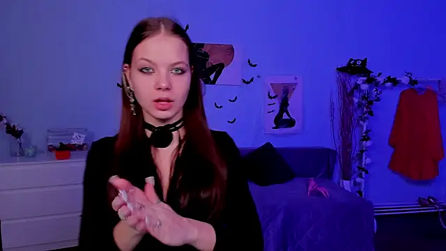 BetsyKiss online show from October 30, 2025, 5:13 pm