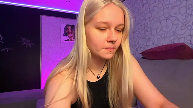 Snapshot of Dory_liss chatting on October 23, 2025, 12:15 pm Dory liss online show from October 23, 2025, 12:15 pm