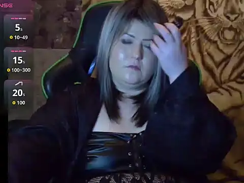 YuliiaSan online show from November 30, 2025, 7:18 pm