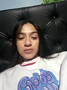 Snapshot of MiQeilaSweet chatting on November 30, 2025, 3:10 am MiQeilaSweet online show from November 30, 2025, 3:10 am