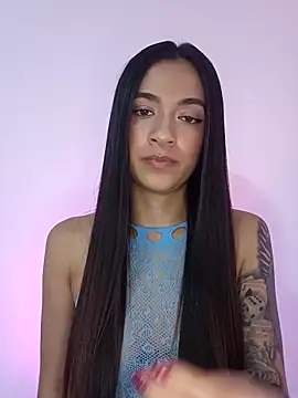 Snapshot of MiQeilaSweet chatting on December 3, 2025, 11:36 pm MiQeilaSweet online show from December 3, 2025, 11:36 pm