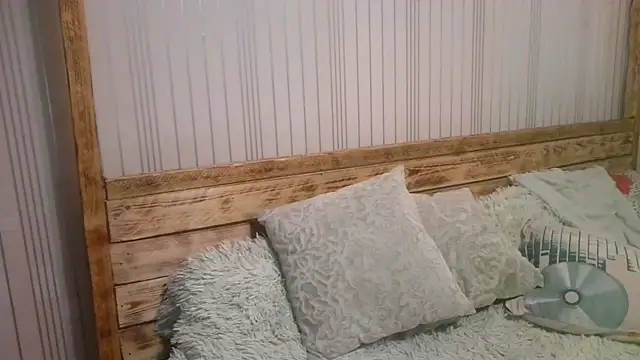 Snapshot of EthelsLover chatting on November 20, 2025, 10:04 am EthelsLover online show from November 20, 2025, 10:04 am