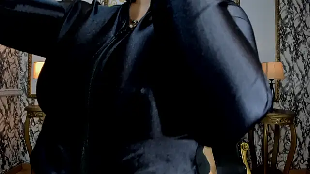 Snapshot of KonnyDesire chatting on November 13, 2025, 12:48 pm KonnyDesire online show from November 13, 2025, 12:48 pm