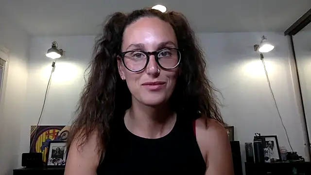 annmarieferrara online show from September 19, 2025, 2:46 am