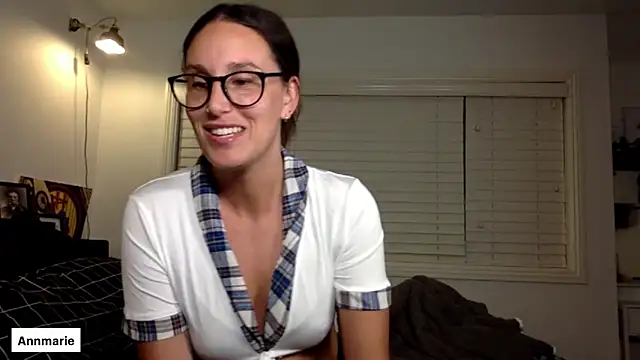 annmarieferrara online show from September 26, 2025, 2:04 am