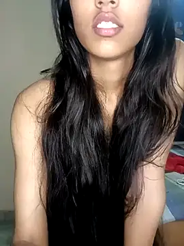 Snapshot of reetika6375 chatting on September 22, 2025, 12:51 pm reetika6375 online show from September 22, 2025, 12:51 pm