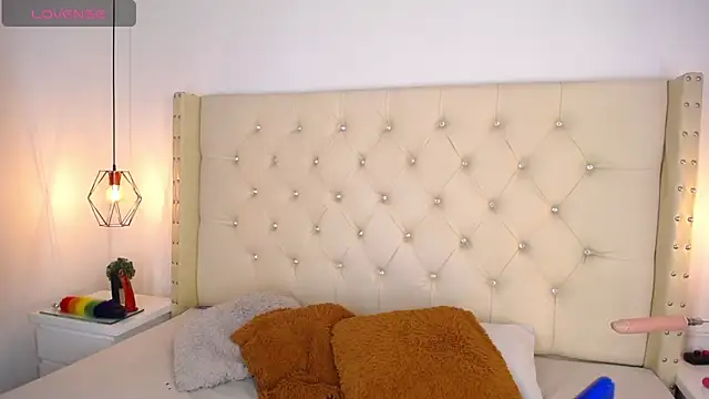 Snapshot of bycandy_ chatting on December 1, 2025, 1:38 pm bycandy online show from December 1, 2025, 1:38 pm