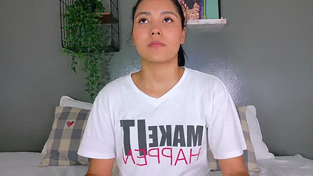 Snapshot of SarahEvans___ chatting on November 11, 2025, 7:36 pm SarahEvans online show from November 11, 2025, 7:36 pm