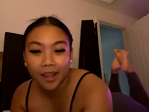 Snapshot of MissCherryyxox chatting on September 16, 2025, 7:37 pm MissCherryyxox online show from September 16, 2025, 7:37 pm