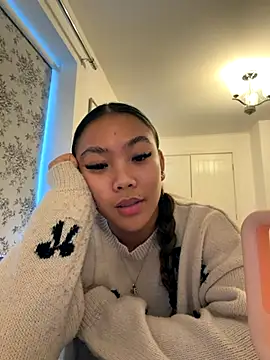 Snapshot of MissCherryyxox chatting on September 24, 2025, 5:27 pm MissCherryyxox online show from September 24, 2025, 5:27 pm