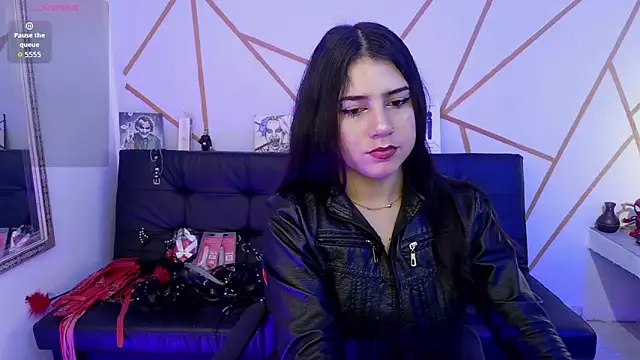 ilayra smith online show from November 10, 2025, 8:08 pm