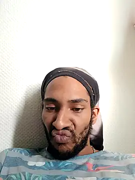 Snapshot of Mikaaa97 chatting on October 1, 2025, 3:29 pm Mikaaa97 online show from October 1, 2025, 3:29 pm