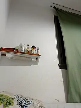 Snapshot of Mikaaa97 chatting on October 24, 2025, 6:15 pm Mikaaa97 online show from October 24, 2025, 6:15 pm