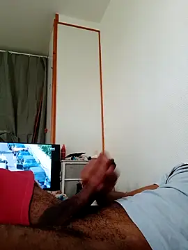 Snapshot of Mikaaa97 chatting on October 25, 2025, 8:00 am Mikaaa97 online show from October 25, 2025, 8:00 am