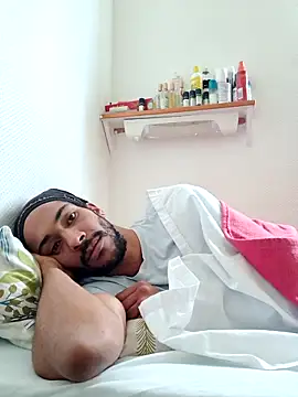 Mikaaa97 online show from December 14, 2025, 11:37 am