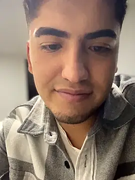 Snapshot of tomy_hot20 chatting on November 2, 2025, 4:15 am tomy hot20 online show from November 2, 2025, 4:15 am