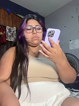 Snapshot of Lunarebelde chatting on December 3, 2025, 3:03 am Lunarebelde online show from December 3, 2025, 3:03 am