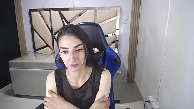 Snapshot of Maily_a_ chatting on December 5, 2025, 3:15 am Maily a online show from December 5, 2025, 3:15 am