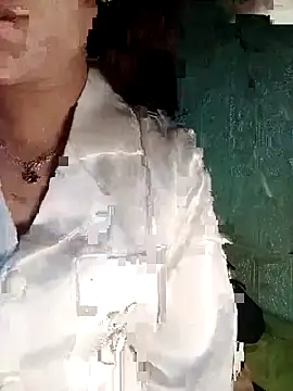 Snapshot of Linksys_nicee chatting on September 27, 2025, 2:44 pm Linksys nicee online show from September 27, 2025, 2:44 pm