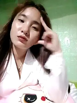 Snapshot of Linksys_nicee chatting on October 5, 2025, 2:04 pm Linksys nicee online show from October 5, 2025, 2:04 pm