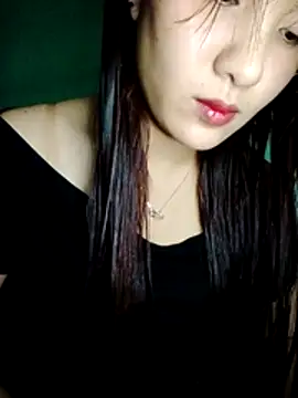 Snapshot of Linksys_nicee chatting on November 5, 2025, 2:28 pm Linksys nicee online show from November 5, 2025, 2:28 pm