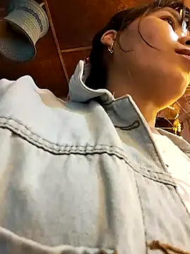 Snapshot of linhkem-cute chatting on September 20, 2025, 7:26 pm linhkem-cute online show from September 20, 2025, 7:26 pm